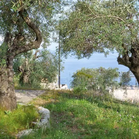 アパート Evo's Sea View Glyfa