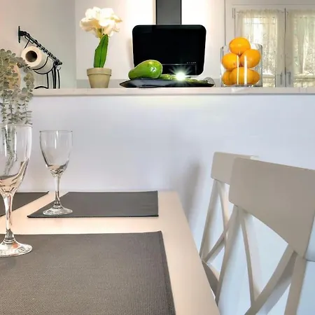 Evo's Sea View Apartment *