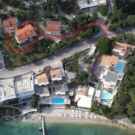 Evo's Sea View Apartment *