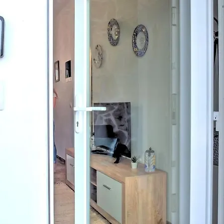 Evo's Sea View Apartman Glífa